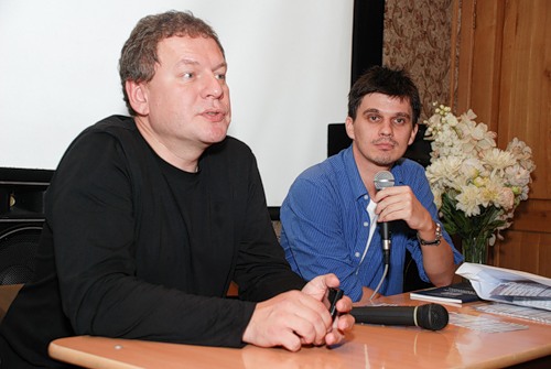 Творческая встреча с румынским режиссером Богданом Георг Апетри и программным директором фестиваля «2-в-1» Алексеем Медведевым Творческая встреча с румынским режиссером Богданом Георг Апетри и программным директором фестиваля «2-в-1» Алексеем Медведевым